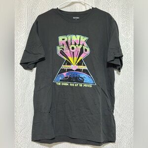 NWOT- Old Navy T shirt